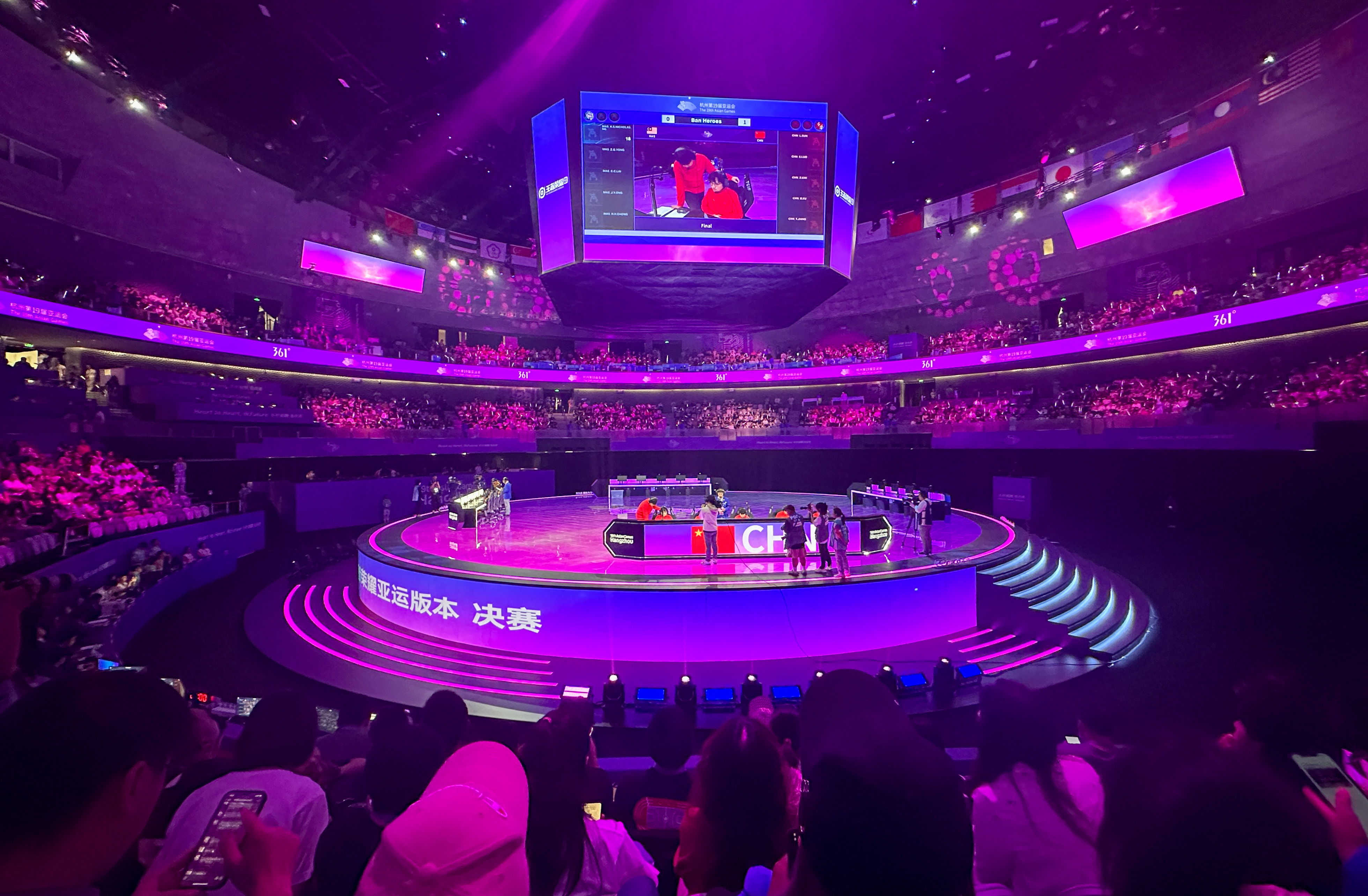 j9九游会第一品牌：网球拍防震器安装在哪